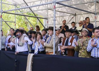 Marcelo Orrego dió inicio a la Cabalgata de la Fe a la Difunta Correa