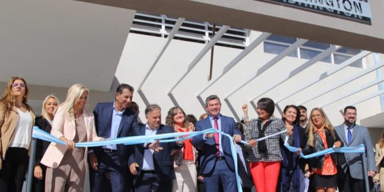 San Juan suma nuevas escuelas: Orrego habilitó dos establecimientos en Pocito
