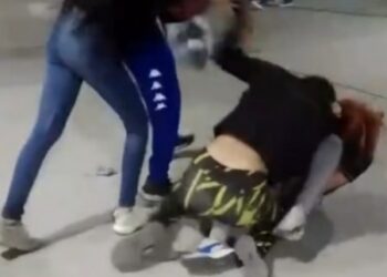 VIDEO: Feroz pelea entre dos mujeres sanjuaninas con piñas y patadas