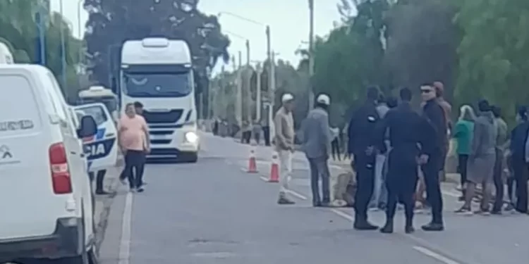 Adolescente resultó herida tras ser impactada por una camioneta en La Chimbera