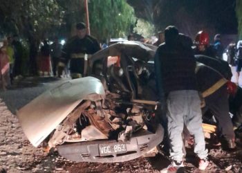 Tragedia en San Martín: mujer murió en brutal choque entre un camión y un Fiat 147