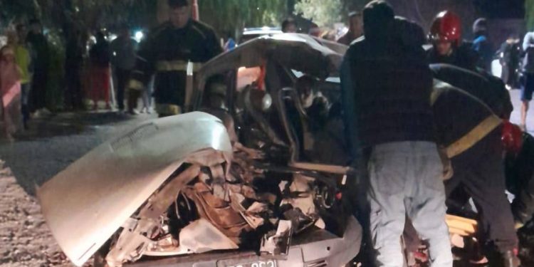 Tragedia en San Martín: mujer murió en brutal choque entre un camión y un Fiat 147