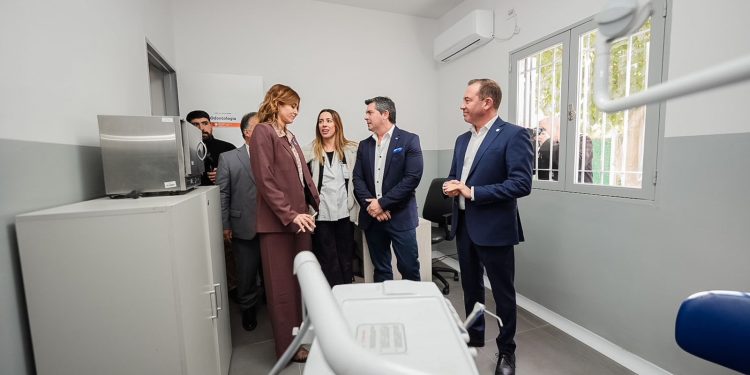 Marcelo Orrego habilitó la renovación del centro de salud Dr. Alonso Fuego en Pocito