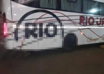 Misterio: Un micro llegó a una terminal arrastrando un cadáver