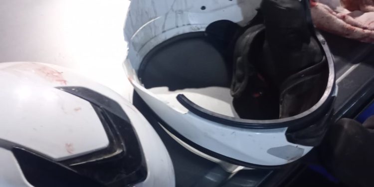 Trampa mortal: Atraviesan un alambre en la calle para robarle la moto y queda grave