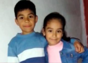 Mujer mató a puñaladas a sus hijos de 5 y 8 años