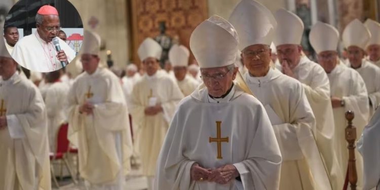 Un cardenal de Kenia asegura que no fue invitado al cónclave y estalló el escándalo en el Vaticano