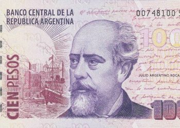 Billete de $100: cuánto rinde hoy la denominación que en 2002 alcanzaba para 28 kilos de asado
