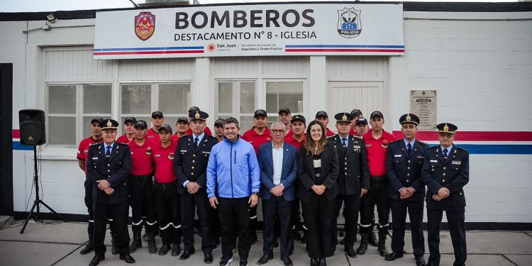 Más seguridad en Iglesia: Orrego habilitó un moderno destacamento de bomberos