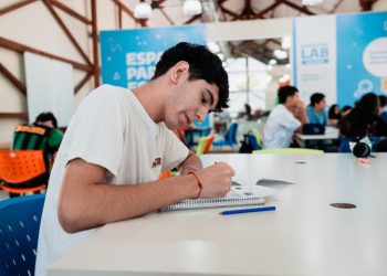 Inician las inscripciones de apoyo escolar gratuito para alumnos de secundaria