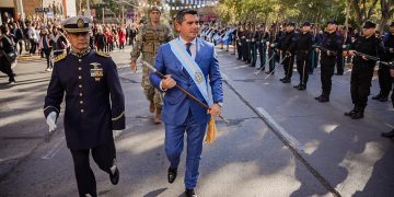 Con un acto solemne, Orrego dio inicio a los homenajes por el 25 de Mayo