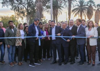 Orrego habilitó la primera obra del programa provincial de pavimentación urbana