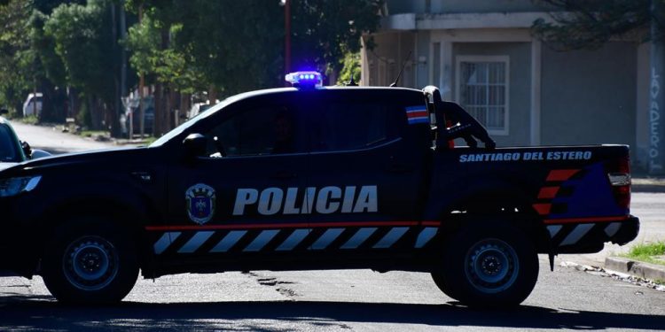 Una mujer y su hija intentaron matar a puñaladas a una vendedora de empanadas