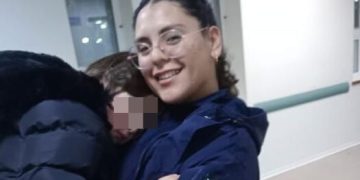 Milagro: una policía le salvó la vida a un nene de 3 años que se estaba ahogando