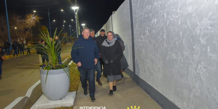 Jalife inauguró una obra clave frente a una escuela en 25 de Mayo