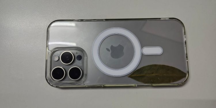 Arrebato en el Barrio San Martín: le sacaron su iPhone tras un forcejeo