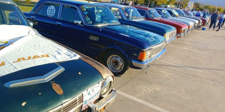 Chimbas celebrará a los papás con autos clásicos y una gran feria artesanal