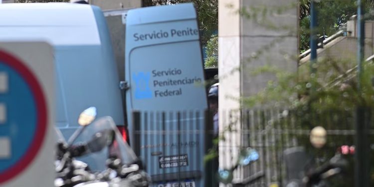 Se entregó José López, uno de los condenados en el caso Vialidad, y quedará preso en la cárcel de Ezeiza