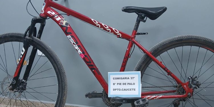 Ladrón abandona una bicicleta de alta gama y la policía busca a su dueño