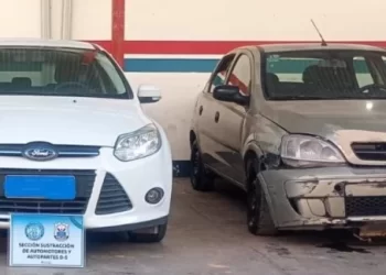 Secuestran cuatro vehículos con irregularidades en operativos policiales