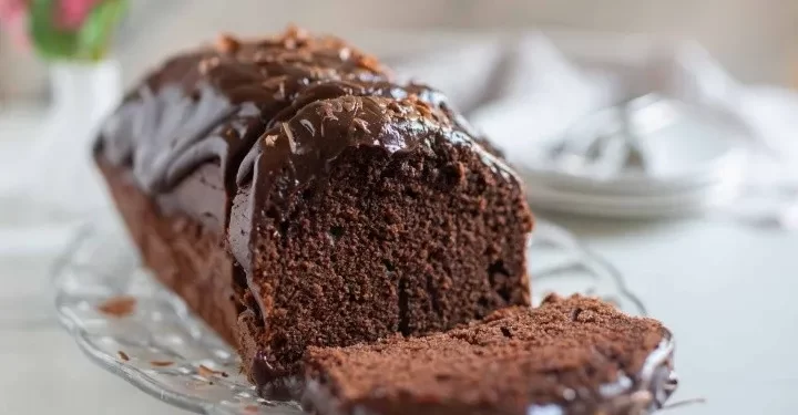 Explosiva receta de budín de chocolate y dulce de leche en pocos pasos