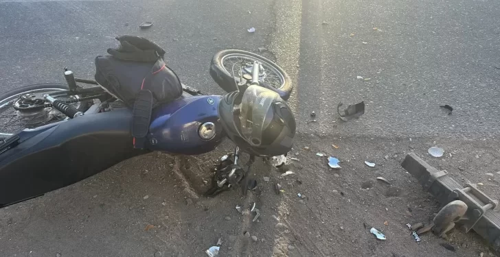Motociclista hospitalizado tras ser embestido por un camión en Las Chacritas
