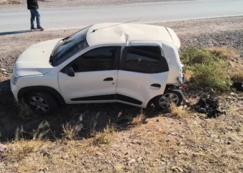 Mujer resultó lesionada tras ser embestida por una camioneta en Pocito