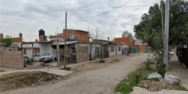 Un hombre decapitó a su madre con un hacha y luego pidió ayuda en una clínica