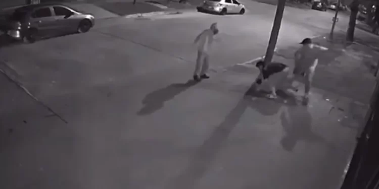 [VIDEO] Salió a bailar y terminó en el hospital: feroz ataque a un adolescente