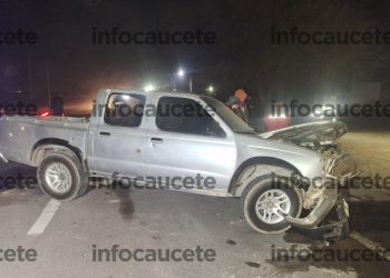 Ruta 20: fuerte accidente entre un auto y una camioneta dejó una mujer herida