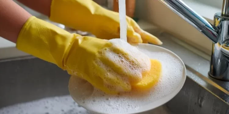 ANMAT prohibió una marca de detergente tras una denuncia por quemaduras