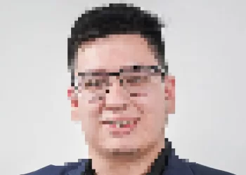 ¿Quién es el concejal de que renunció por pedidos sexuales?