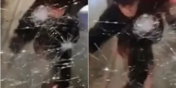 Se enojó con el chofer, bajó del auto, y le rompió los vidrios del colectivo