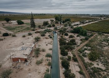 Hidráulica intima a usuarios morosos