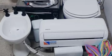 Robaron en una vivienda y abandonaron los objetos en un descampado