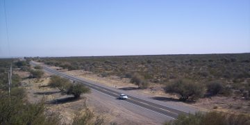 Una familia sanjuanina quedó varada en La Rioja y fue asistida por la Policía