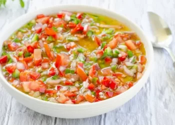 Salsa criolla: el toque infaltable de tu cocina