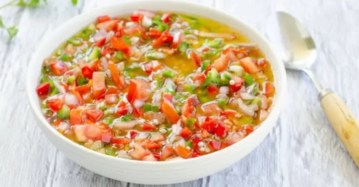 Salsa criolla: el toque infaltable de tu cocina