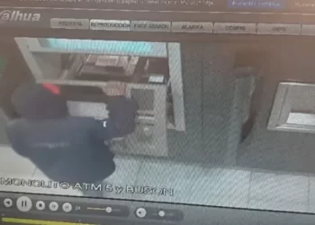 Lograron abrir un cajero automático pero no tenía efectivo