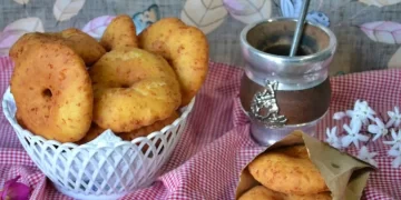 Tortas fritas de queso para el mate: la versión más original de un clásico argentino