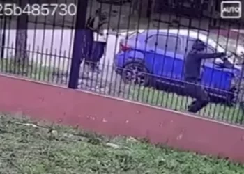 Oficial de la Policía Federal se enfrentó a tiros con delincuentes
