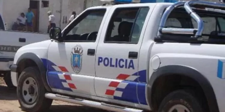 Detuvieron a un hombre acusado de violar y golpear a su madre de 80 años