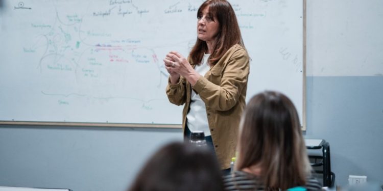 Educación informa el cronograma de inscripción anual en departamentos alejados