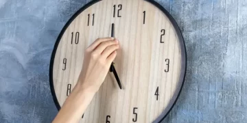 Diputados debatirá el cambio de uso horario en Argentina