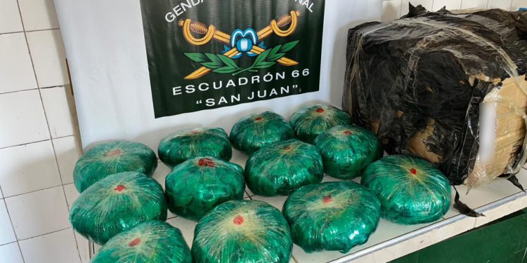 Más de un kilo de cocaína y 12 kilos de hojas de coca fueron decomisados en San Juan