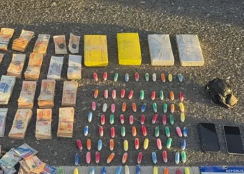 Detienen en Caucete a una pareja de narcos con cocaína y un millón de pesos