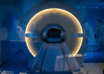 Tragedia en centro médico: murió un hombre tras ser succionado por una máquina de resonancia magnética