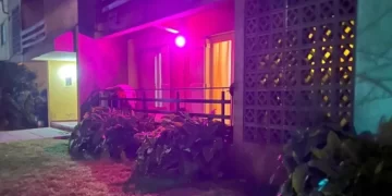 Drogó, prostituyó a chica de 20 y le tatuó sus iniciales en los genitales