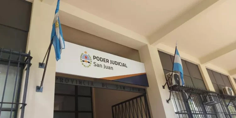 Se hacía pasar por su padre para violar a su madre esquizofrénica