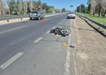 Mujer terminó herida tras chocar en plena Circunvalación